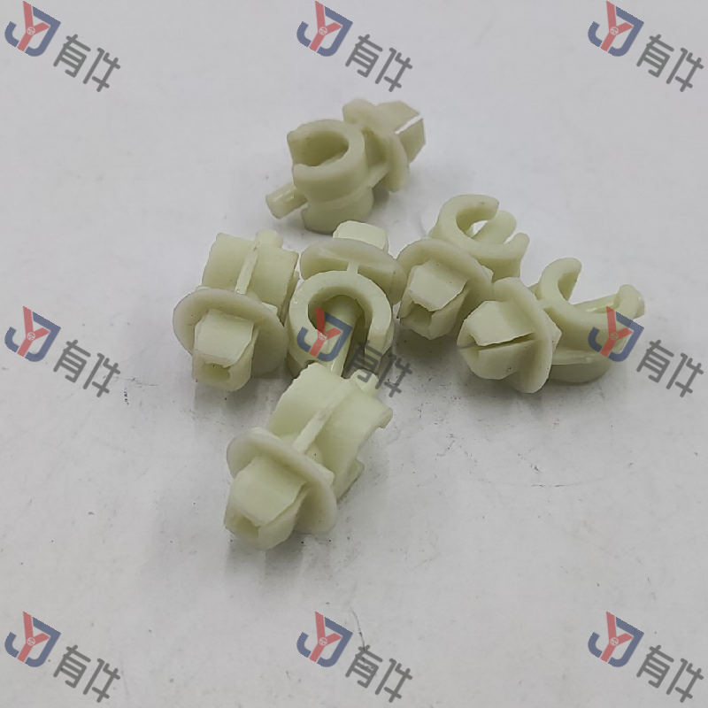 357823397 | 大众 机盖撑杆固定卡扣 4s库存件