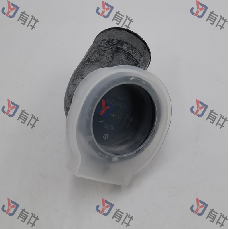 1KD145838 | 大众 增压中冷器出气管 4s库存件