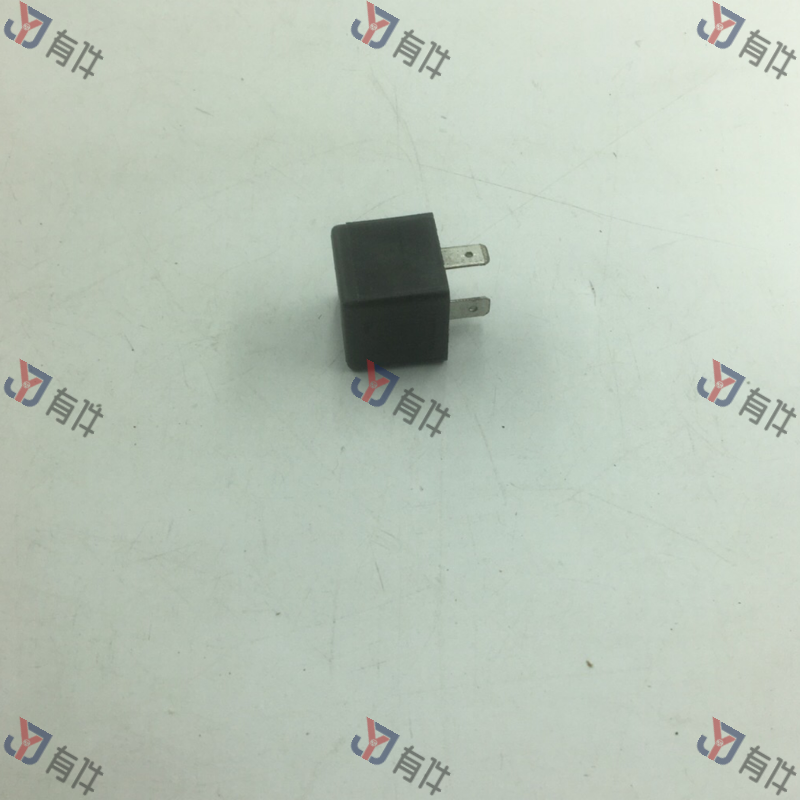 377937503A | 大众 继电器 4s库存件