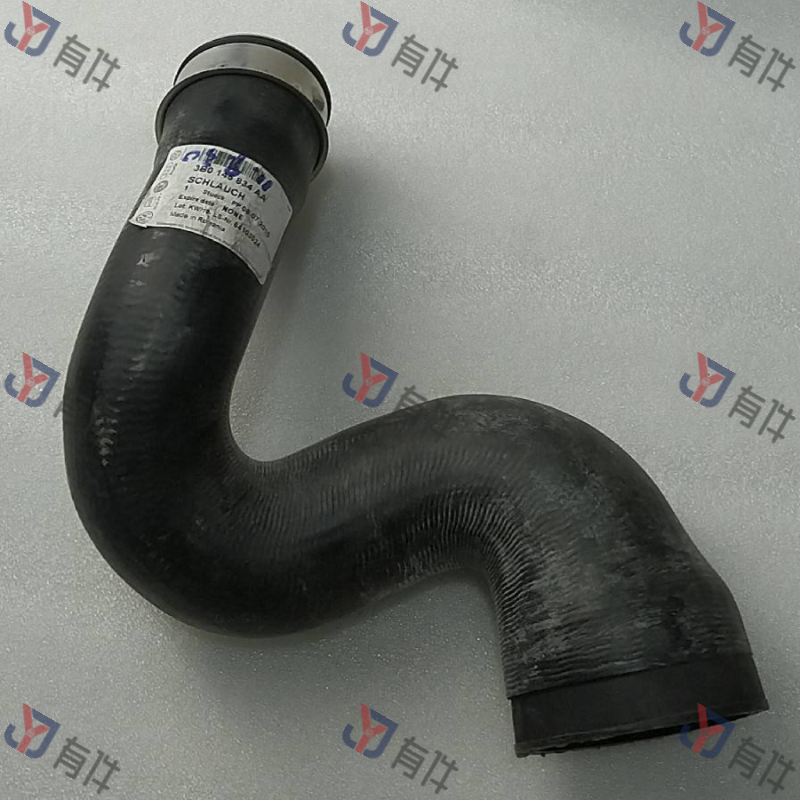 3B0145834AA | 大众 增压中冷器出气管 4s库存件