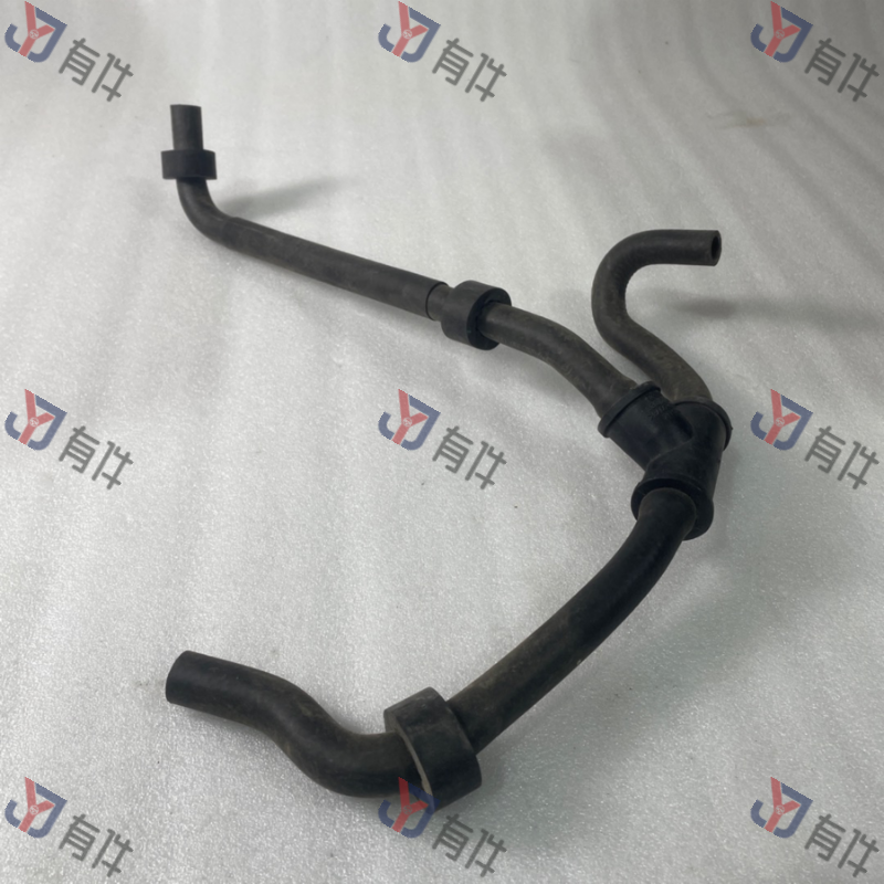 33D121447 | 大众 水箱补水壶连接水管 4s库存件