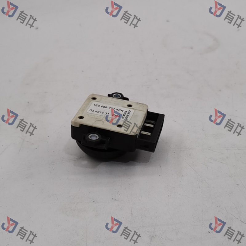 1Z09597774PK | 大众 开关(黑色) 4s库存件