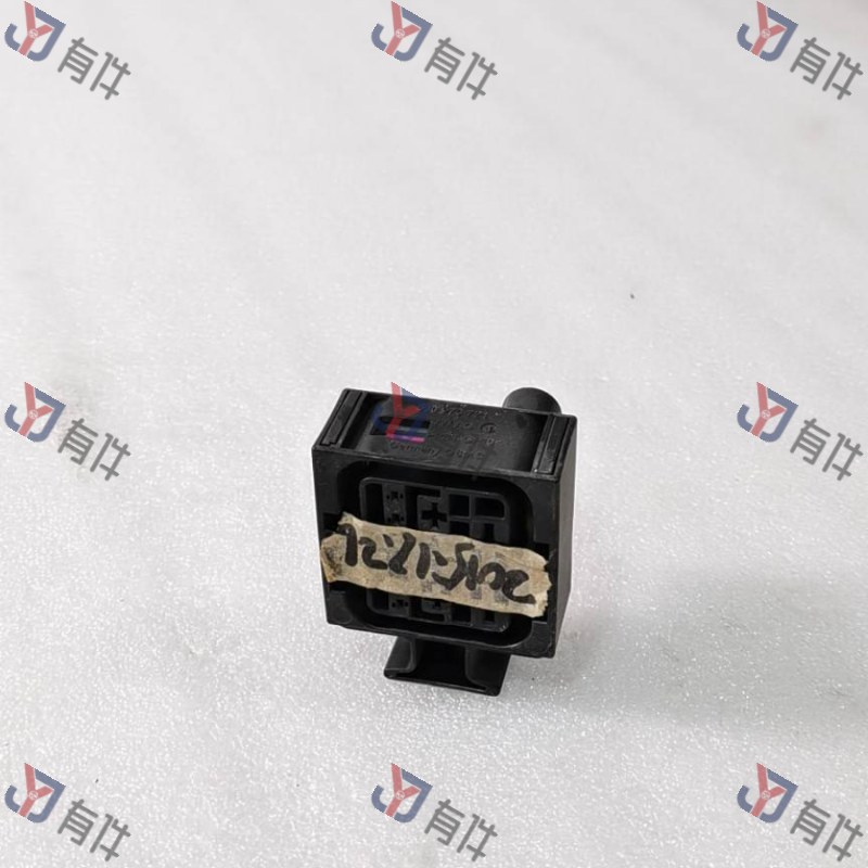 5J0973721 | 大众 平触点插座 4s库存件