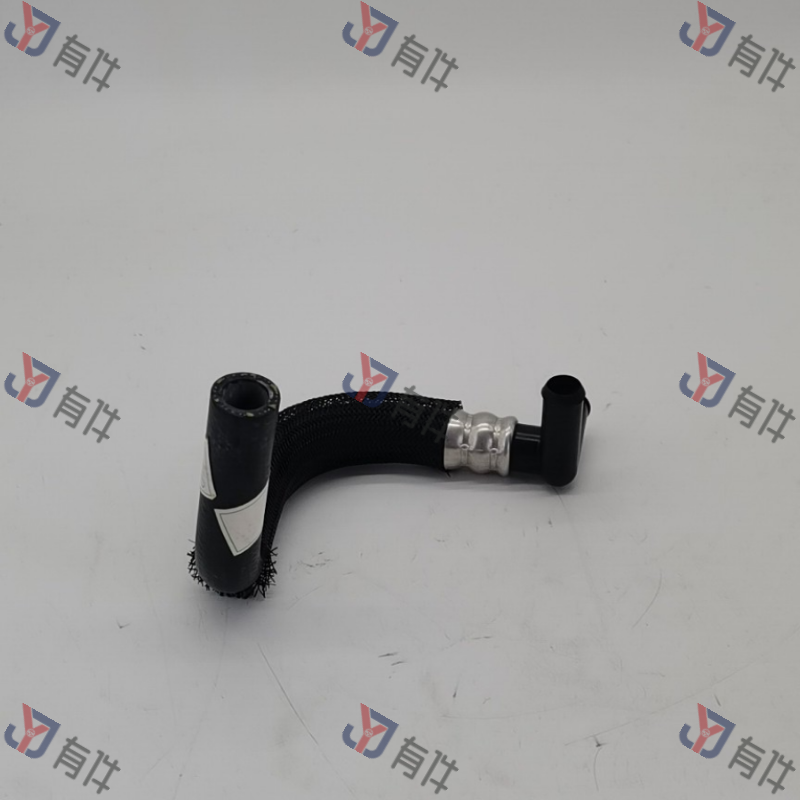 93732512 | 通用 辅助加热器出口三通软管 4s库存件
