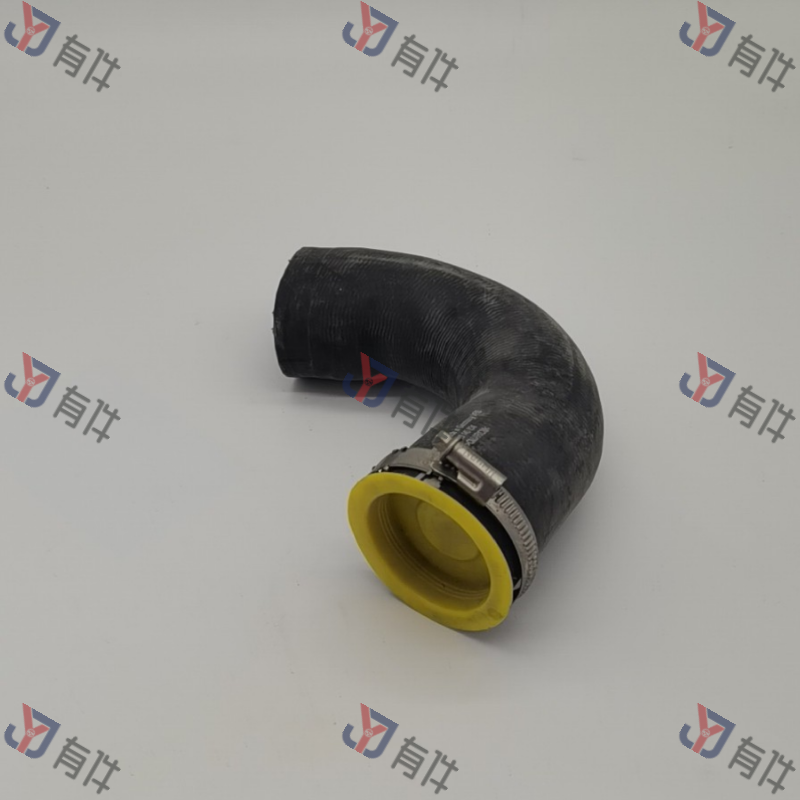 5Q0145834 | 大众 增压中冷器出气管 4s库存件