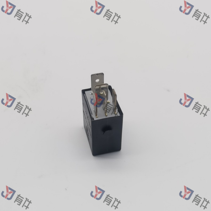 4H0951253C | 大众 喇叭继电器 4s库存件