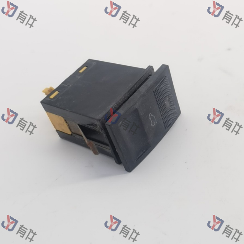 377959831A | 大众 后备箱开关 4s库存件