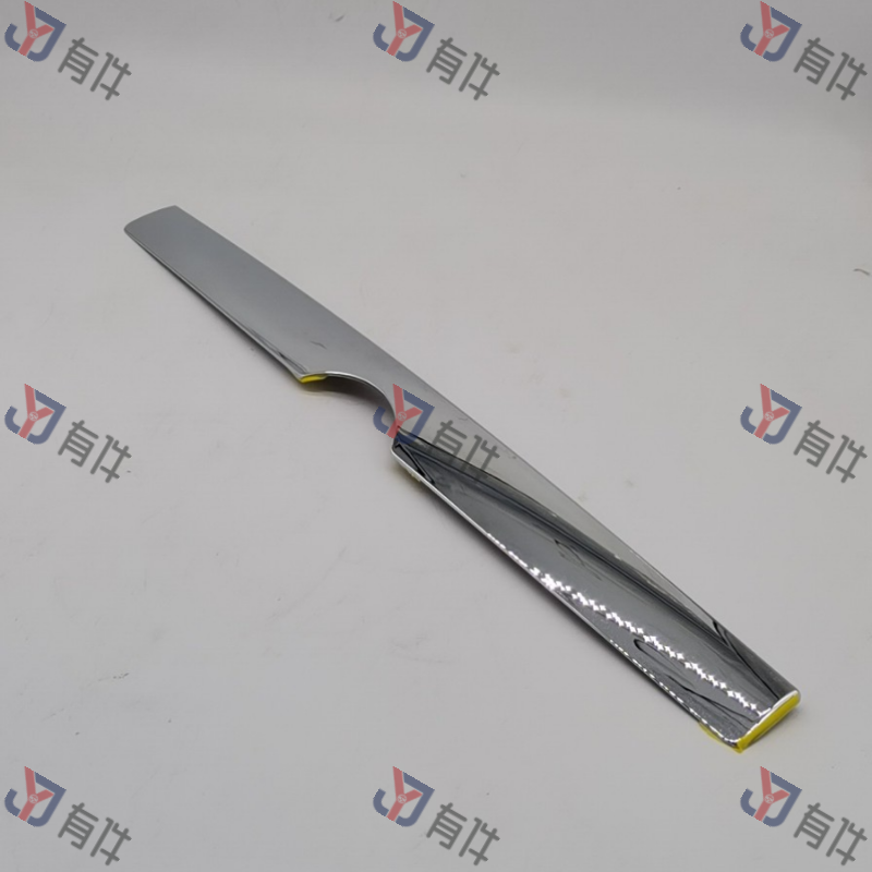 3BD853927A739 | 大众 李箱盖饰条(铬银色) 瑕疵件
