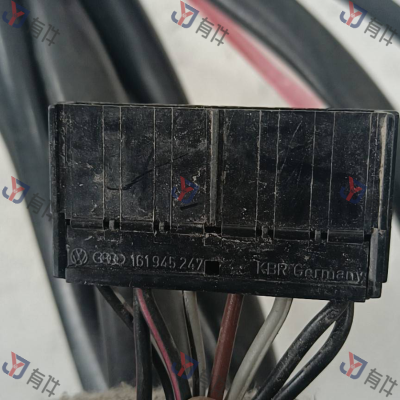 330971011 | 大众 后行李箱线束 4s库存件