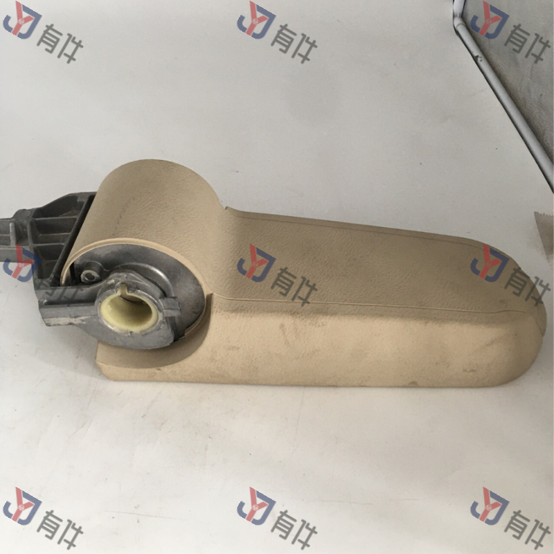 3B0864209S | 大众 扶手,带杂物箱用于布料内饰 瑕疵件