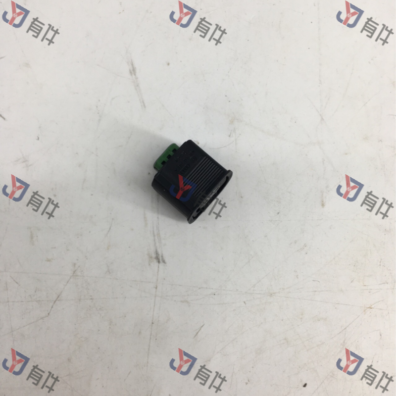 4B0972883A | 大众 装有接触联锁装置的扁触头外壳 4s库存件