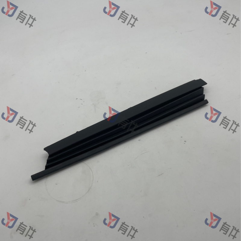 8D987778201C | 大众 防尘罩, 棉缎黑色 4s库存件