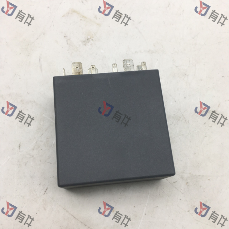 1J0955531 | 大众 自动间歇刮水/清洗$$控制单元 瑕疵件