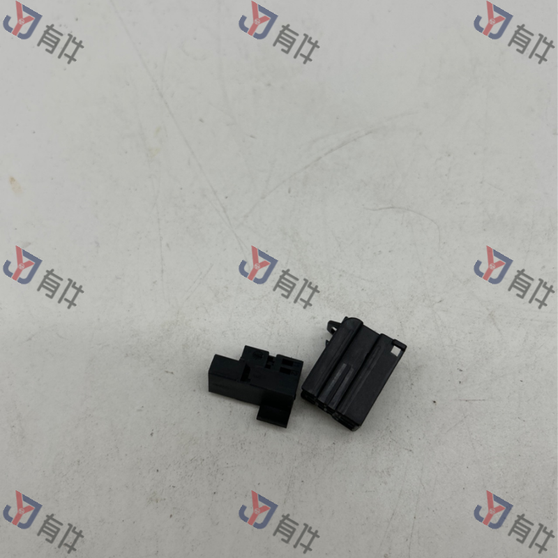 1K0972923 | 大众 扁触头外壳 装有$$接触联锁装置 4s库存件