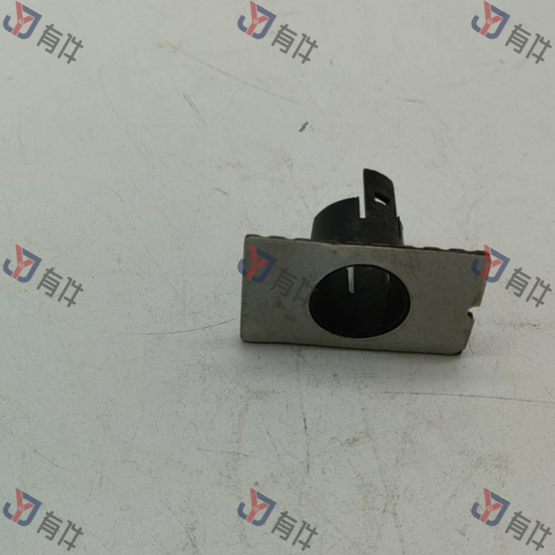 L1JD919486C | 大众 后保险杠电眼底座 右侧 4s库存件