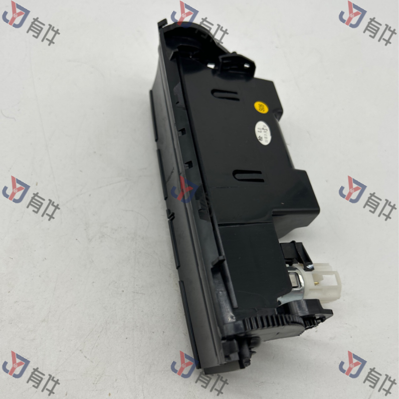 L3C0857961A9B9 | 大众 仪表台烟灰缸 4s库存件