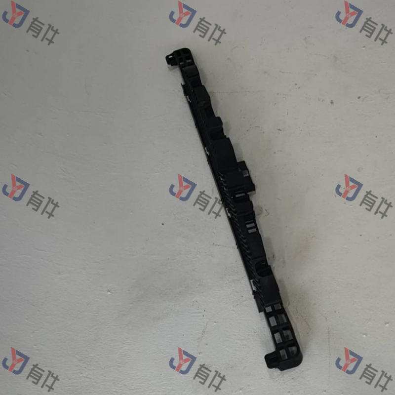 L18G807863D | 大众 后保险杠支架 4s库存件