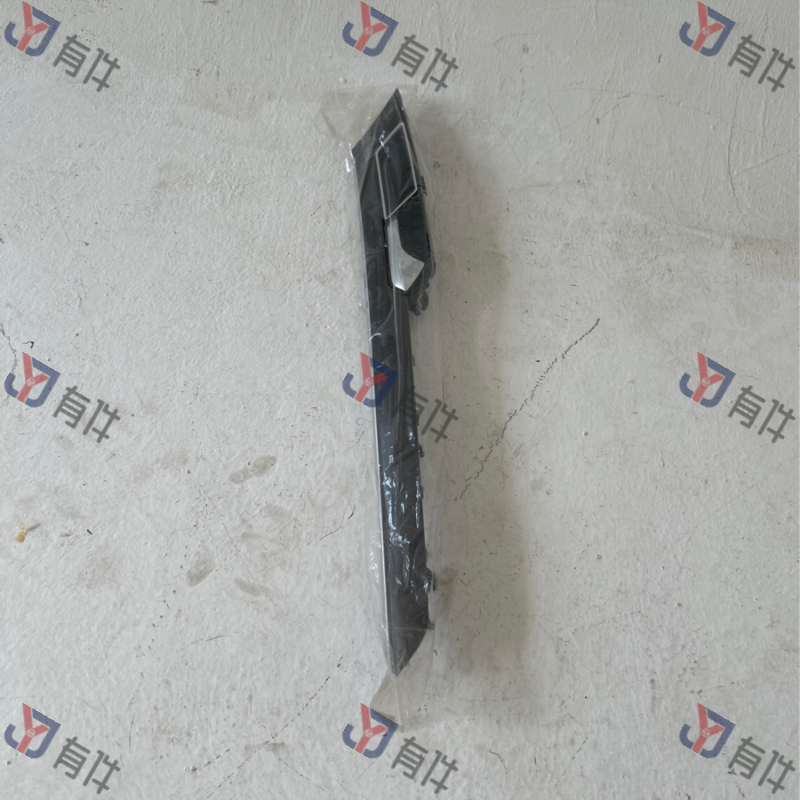 L3GD867410CFO3 | 大众 装饰条亚光银金属漆 4s库存件