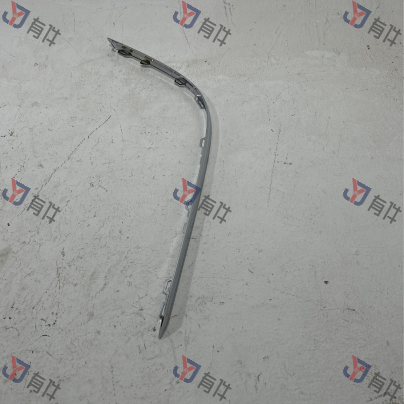 L3AD8074592ZZ | 大众 后保险杠左侧饰条 4s库存件