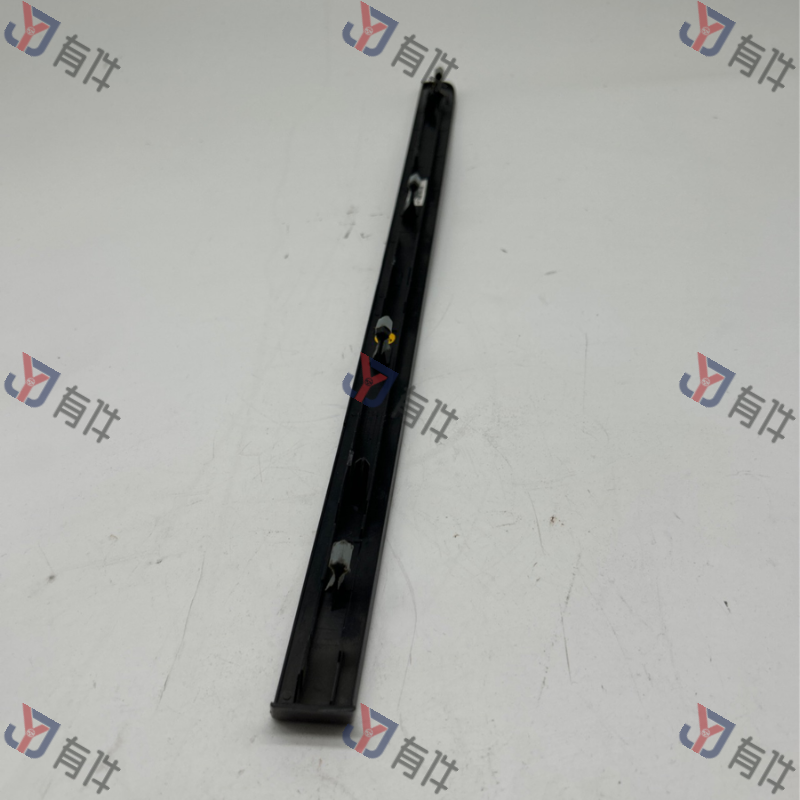 1T1858415BQA9 | 大众 仪表盘饰条(印刷体-钛银白色) 4s库存件