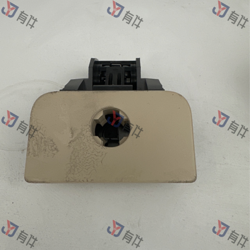 6Q0857131C5PX | 大众 手套箱锁定装置(奶油色) 瑕疵件