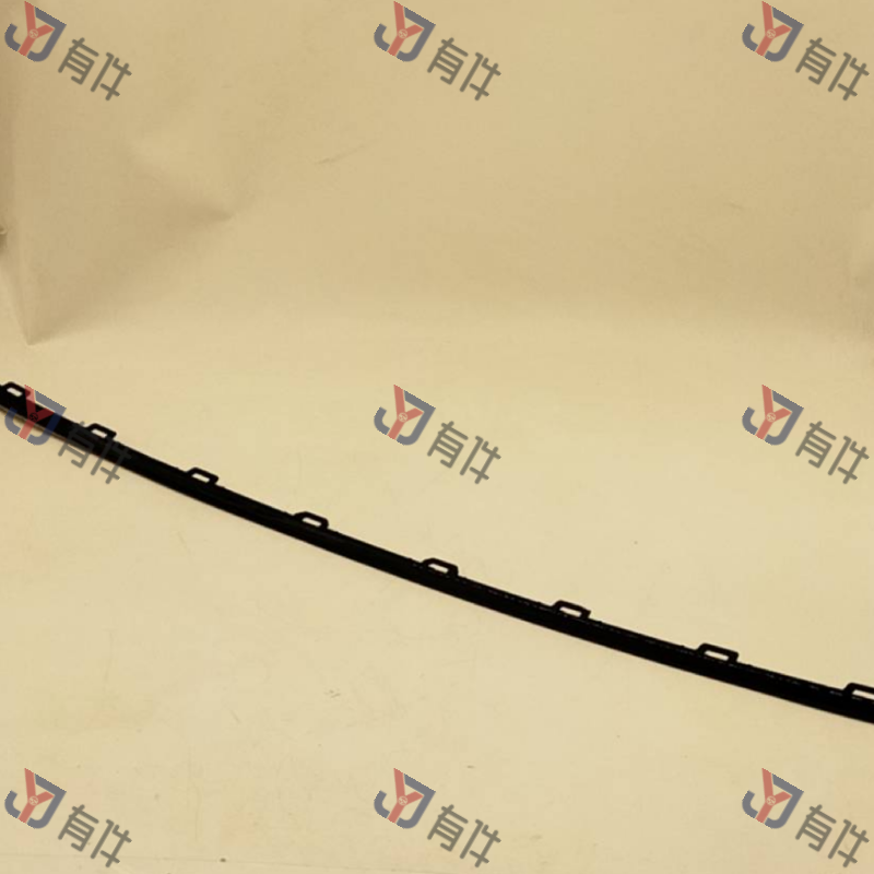 2GG853835C041 | 大众 后杠顶盖饰条(黑色) 4s库存件