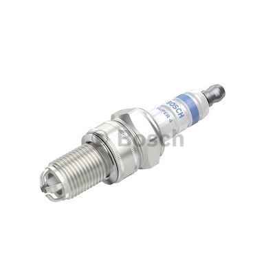 一汽 森雅R7 2017款 智能网联版 1.6L 自动智享型(CA4GB16) 博世 0242222501 火花塞  