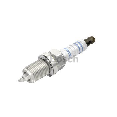 一汽 森雅R7 2017款 智能网联版 1.6L 自动智享型(CA4GB16) 博世 0242229576 火花塞  