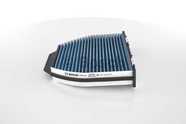 凯迪拉克 XT4 2020款 改款 28T 两驱领先运动型(LSY) 博世 0986628500 空调滤芯 长:284mm;宽:264mm;高:44mm 