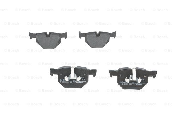 宝马 7系新能源 2018款 740e M Performance 博世 0986494540 后刹车片 长度:123.3mm;高度:57.7mm;厚度:17mm 