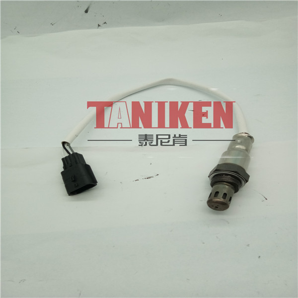 雷诺 Duster Extreme Concept 2017款 Concept 泰尼肯 TNK-0714030 氧传感器  节省燃油，提升动力。支持定做，装车质保两年。