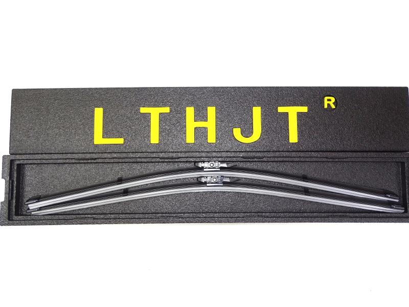 奥迪 Q7 2007款 3.6 FSI quattro 技术型(BHK) LTHJT 50082 后雨刮片 主驾位尺寸:26/650;乘客位尺寸:26/650;产品组合:套装;厂商接口:AN1 