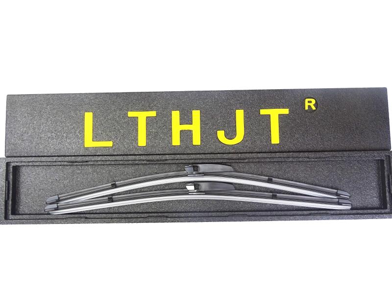 奥迪 A4 2005款 2.4L 运动型(BDV) LTHJT 50045 后雨刮片 主驾位尺寸:22/550;乘客位尺寸:22/550;产品组合:套装;厂商接口:AN7 