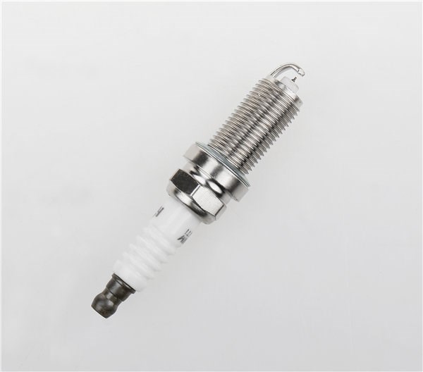 东风风神 东风风神L60 2015款 1.6L 手动新享型(NFP) 宏佳 KM6RTI 1605 火花塞 螺纹长度:26.5;螺纹直径:14;扳手尺寸:16;火花塞材质:铱金 对应NGK号：4281，1483，3588