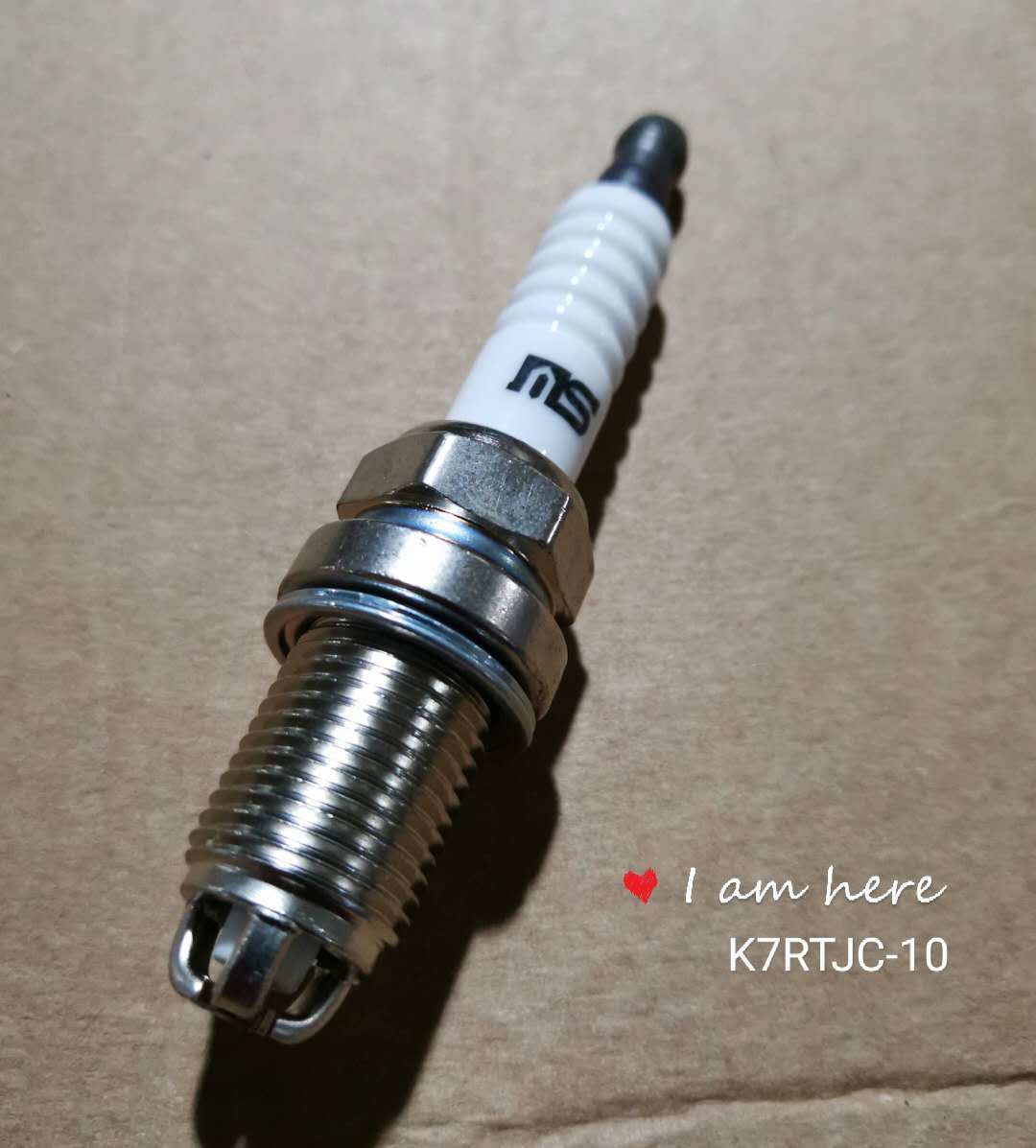 奥迪 S4 2022款 S4 3.0TFSI(CWG) 元帅 K7RTJC-10 火花塞 螺纹长度:19;螺纹直径:14;扳手尺寸:16;火花塞材质:镍铜电阻 三级点火